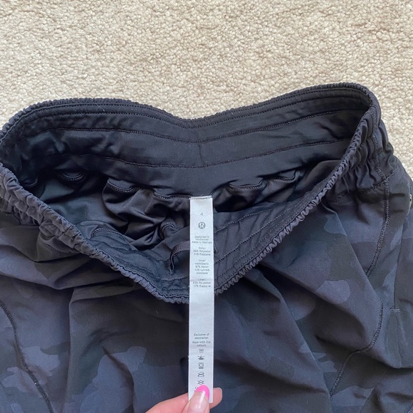 Lululemon Track That Mid Rise Shorts - Picture 4 of 4